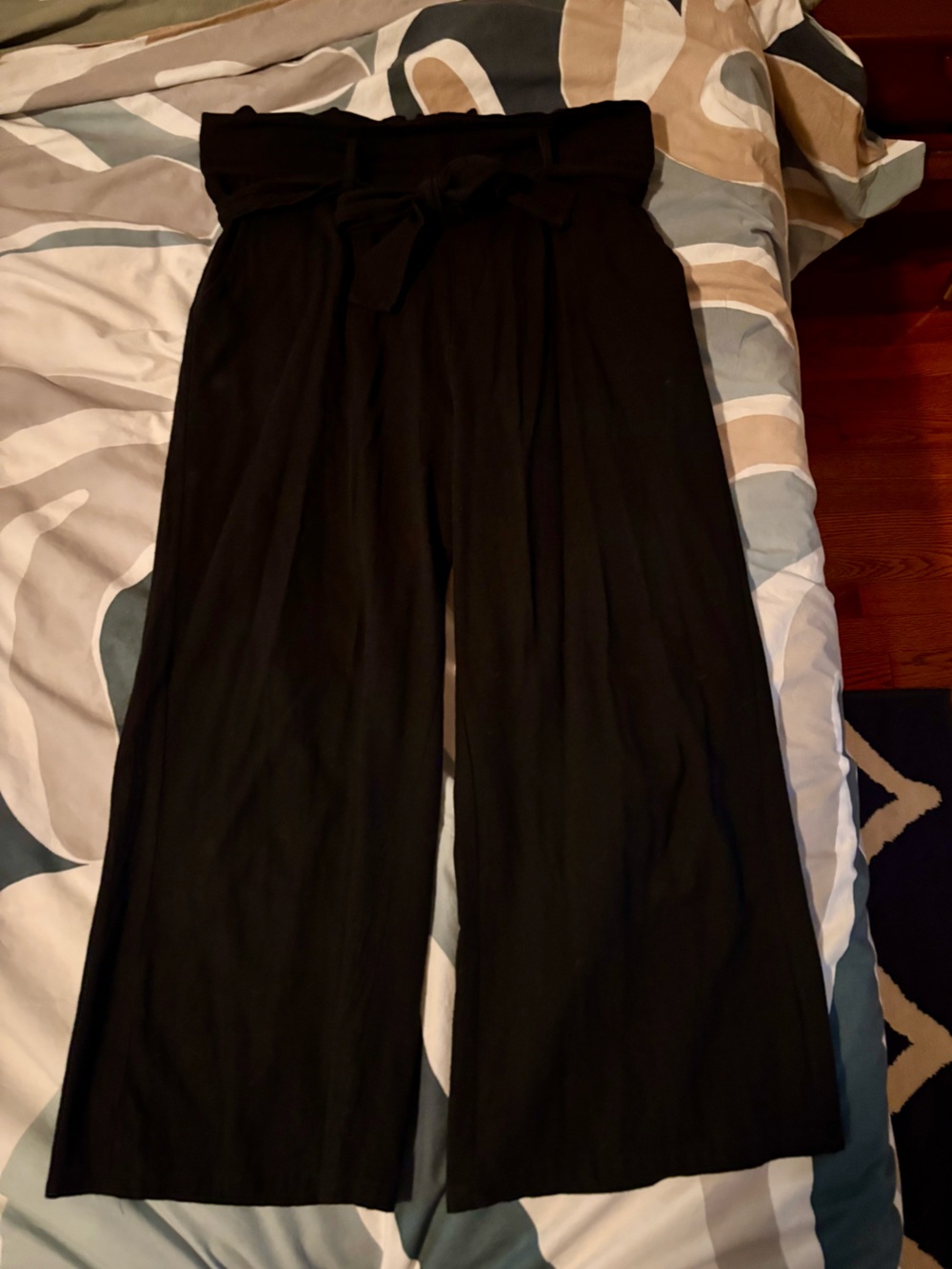 High-Rise Cropped Black Wide-Leg Pants with Tie Belt